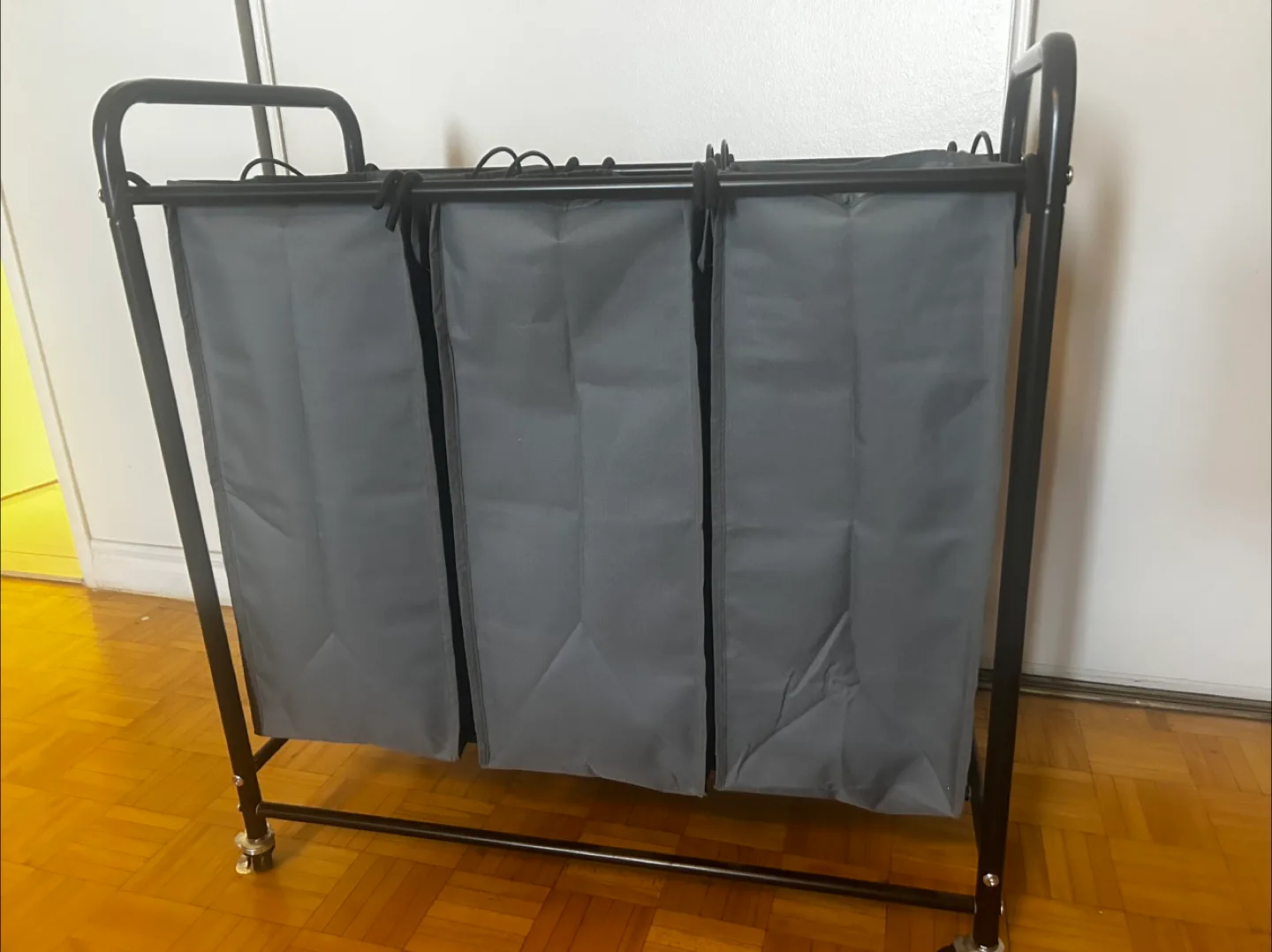 🥕 🚨 MUST GO – Rolling Laundry Hamper (3 Bags) 🚨 thumbnail