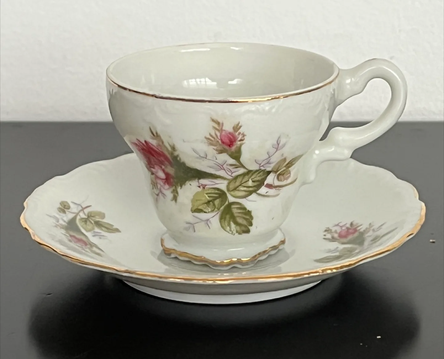 Vintage Japanese Floral Coffee/Tea Cups & Saucers (Set of 4) image indicator(2)