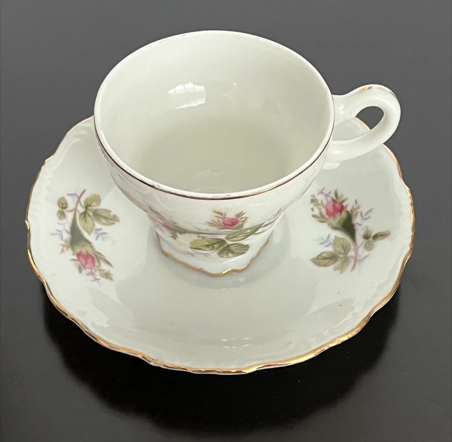 Vintage Japanese Floral Coffee/Tea Cups & Saucers (Set of 4) image indicator(6)