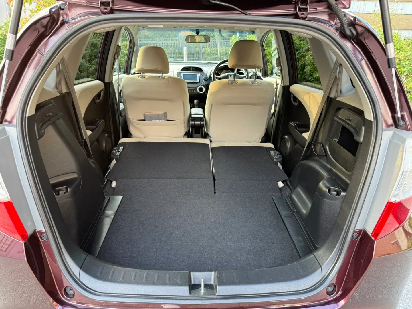 Honda Fit 44,000 km/2010/ - Burgundy Colour image indicator(5)