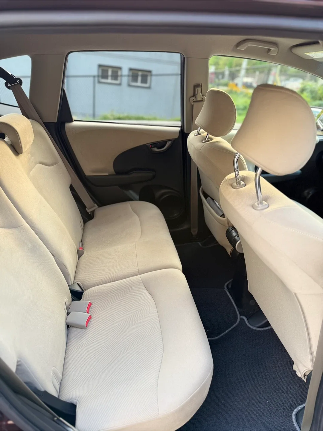 Honda Fit 44,000 km/2010/ - Burgundy Colour image indicator(8)