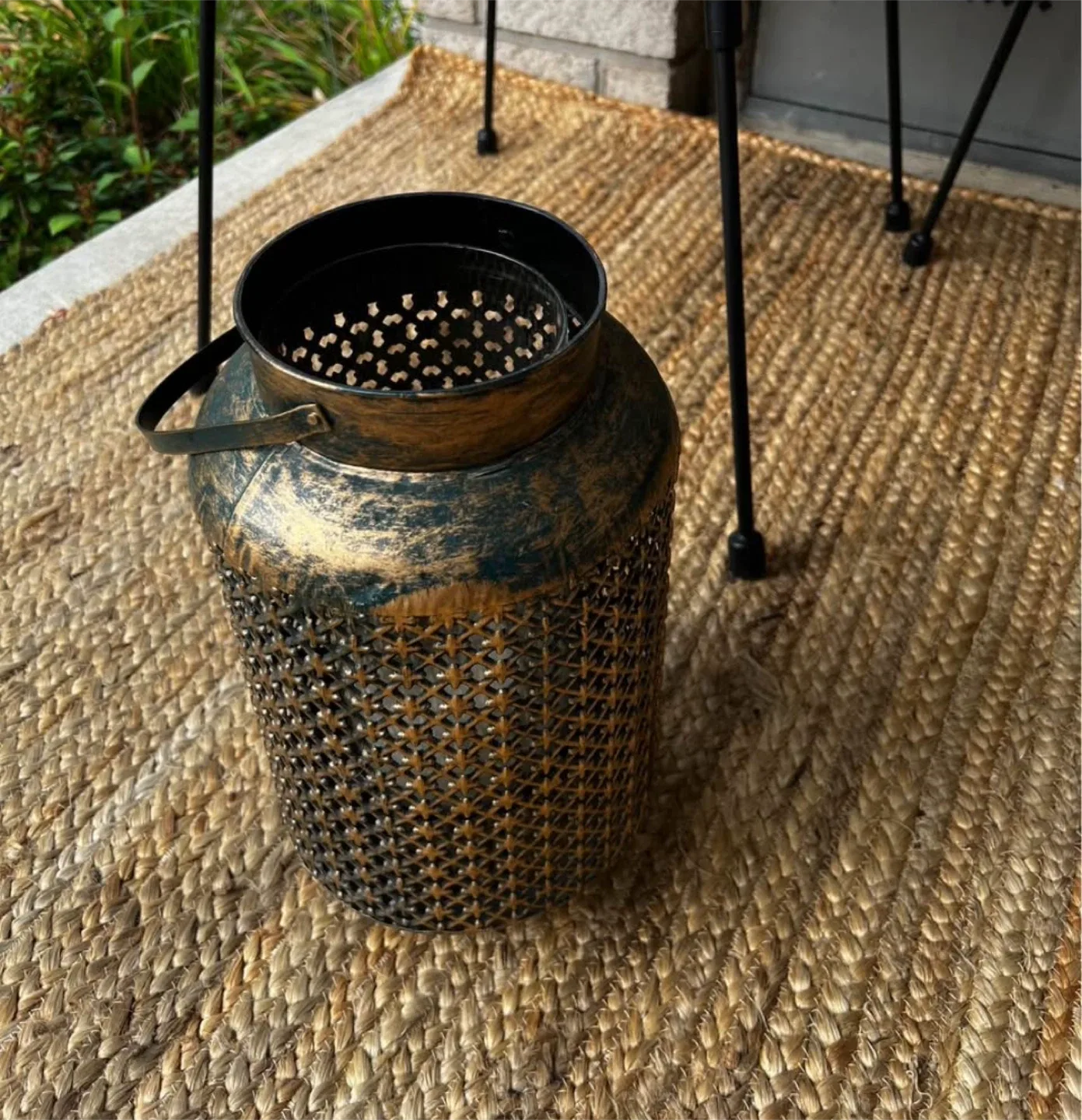 Metal Decorative Lantern image indicator(2)