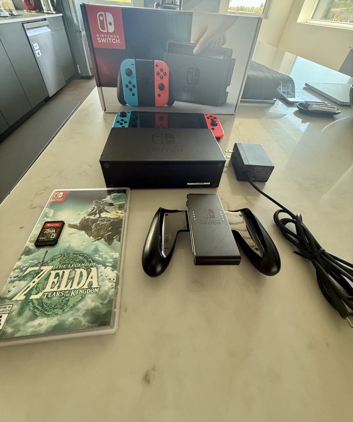 Nintendo Switch with Zelda Tears of the Kingdom - photo 3
