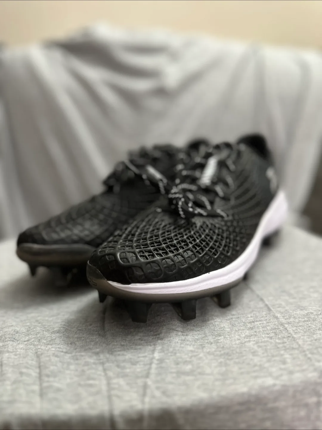 Under Armour Football Cleats - Size 9 image indicator(2)