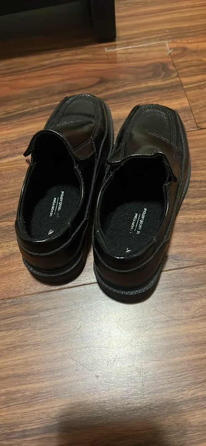 Boys dress shoes(kids size 12) image indicator(2)