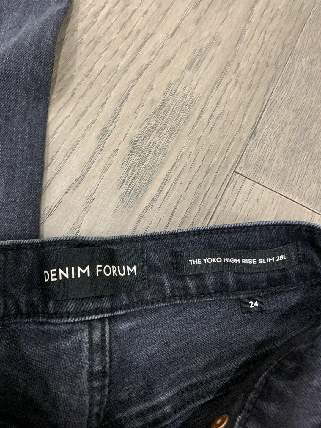 Denim Forum Yoko High Rise Slim Jeans - Size 24 image indicator(3)