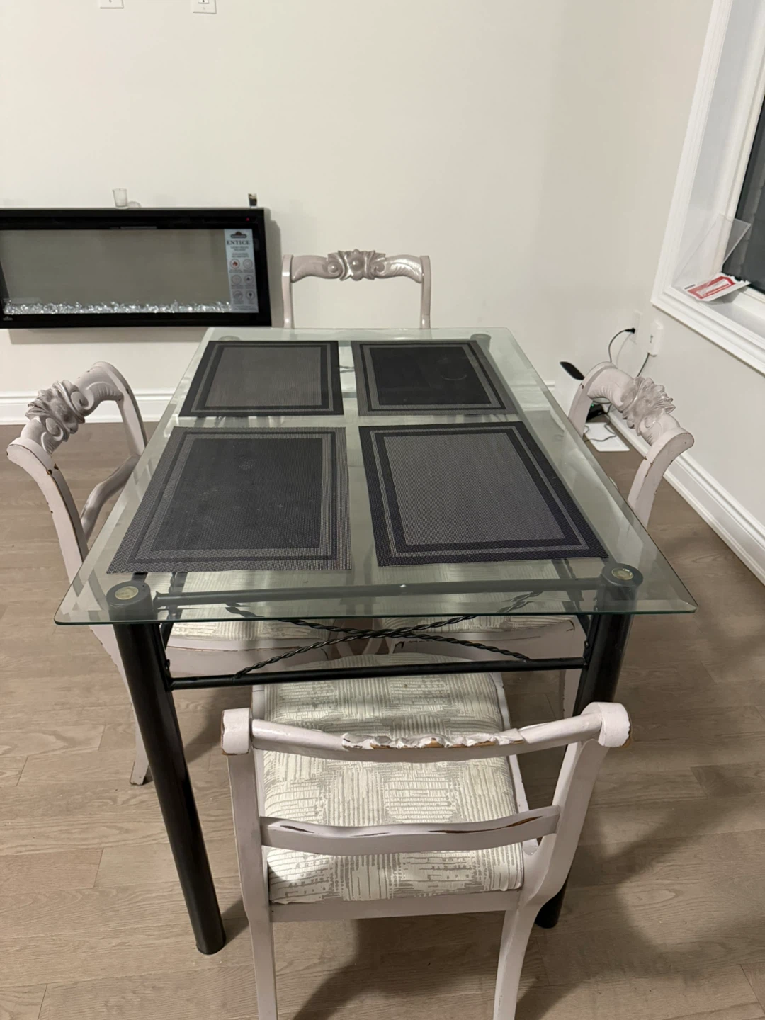 Dining table - photo 2