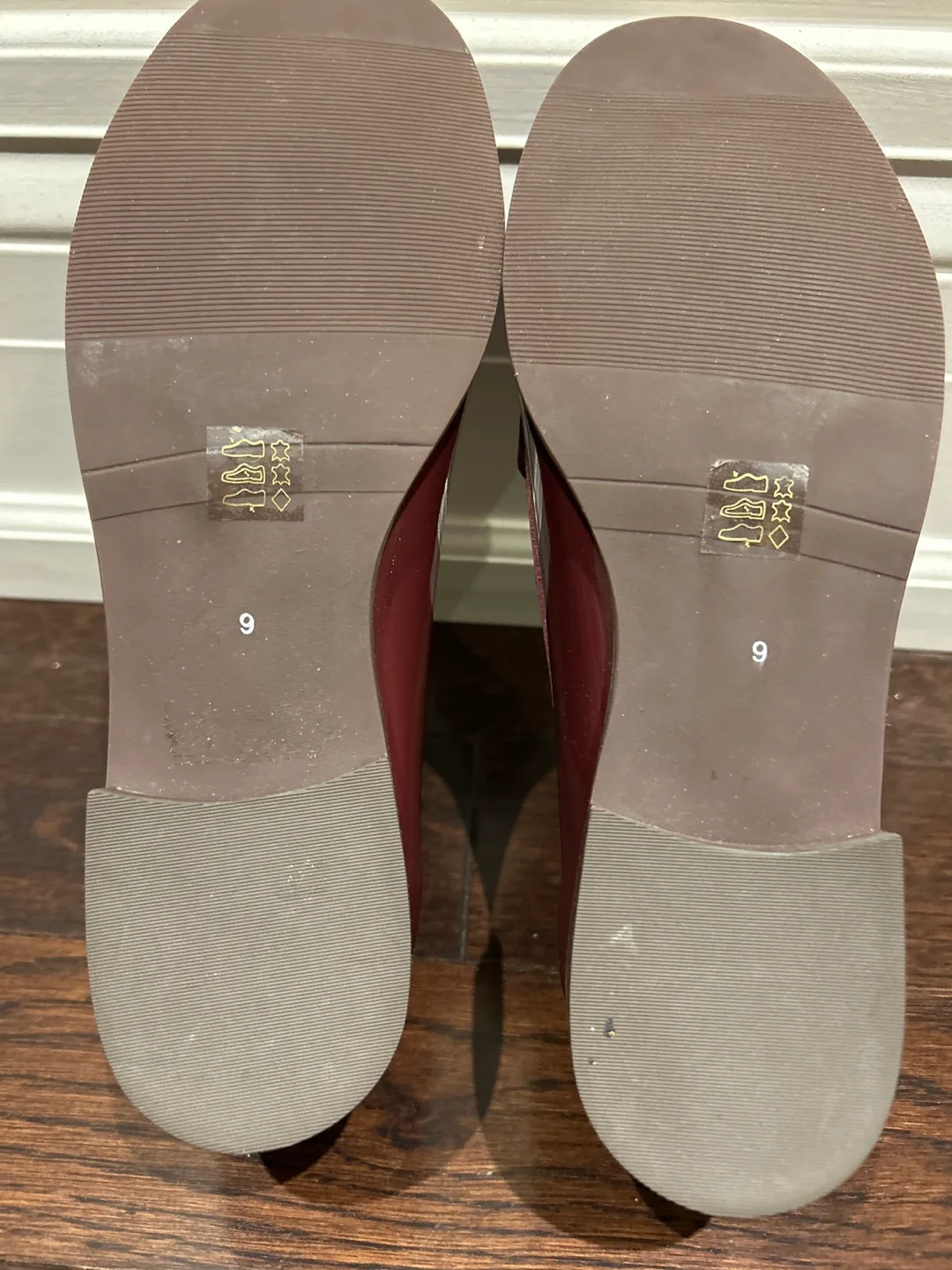 Browns East Village Burgundy Loafers - Size 9 image indicator(4)