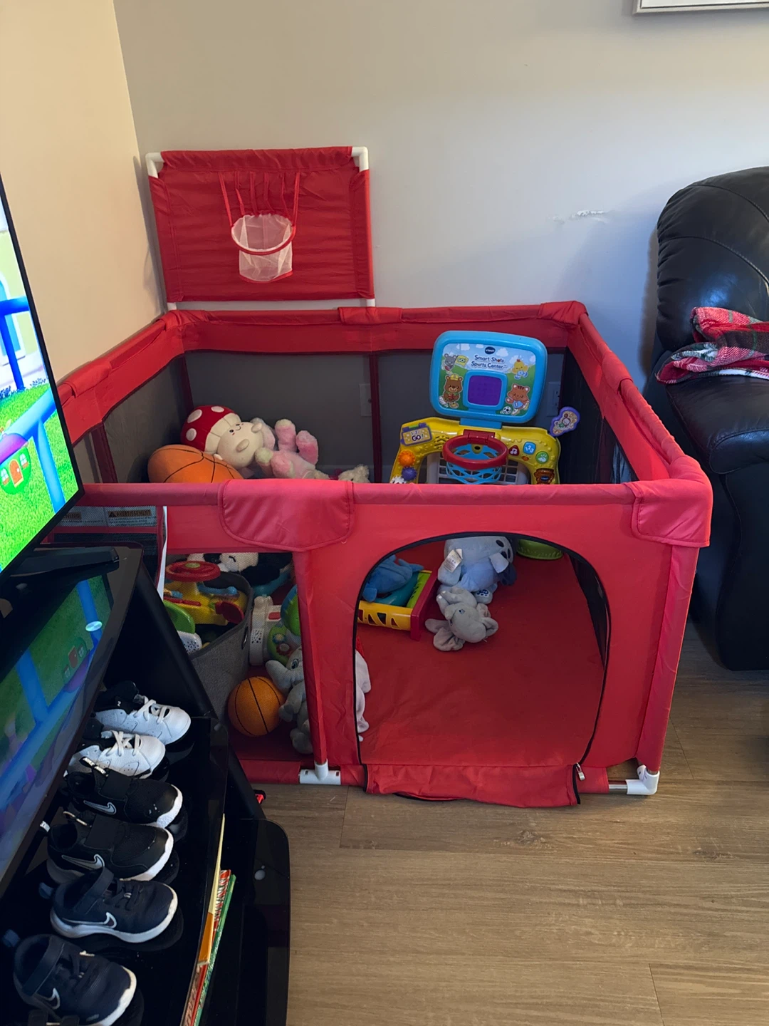 Red Baby Playpen with Basketball Hoop - photo 2