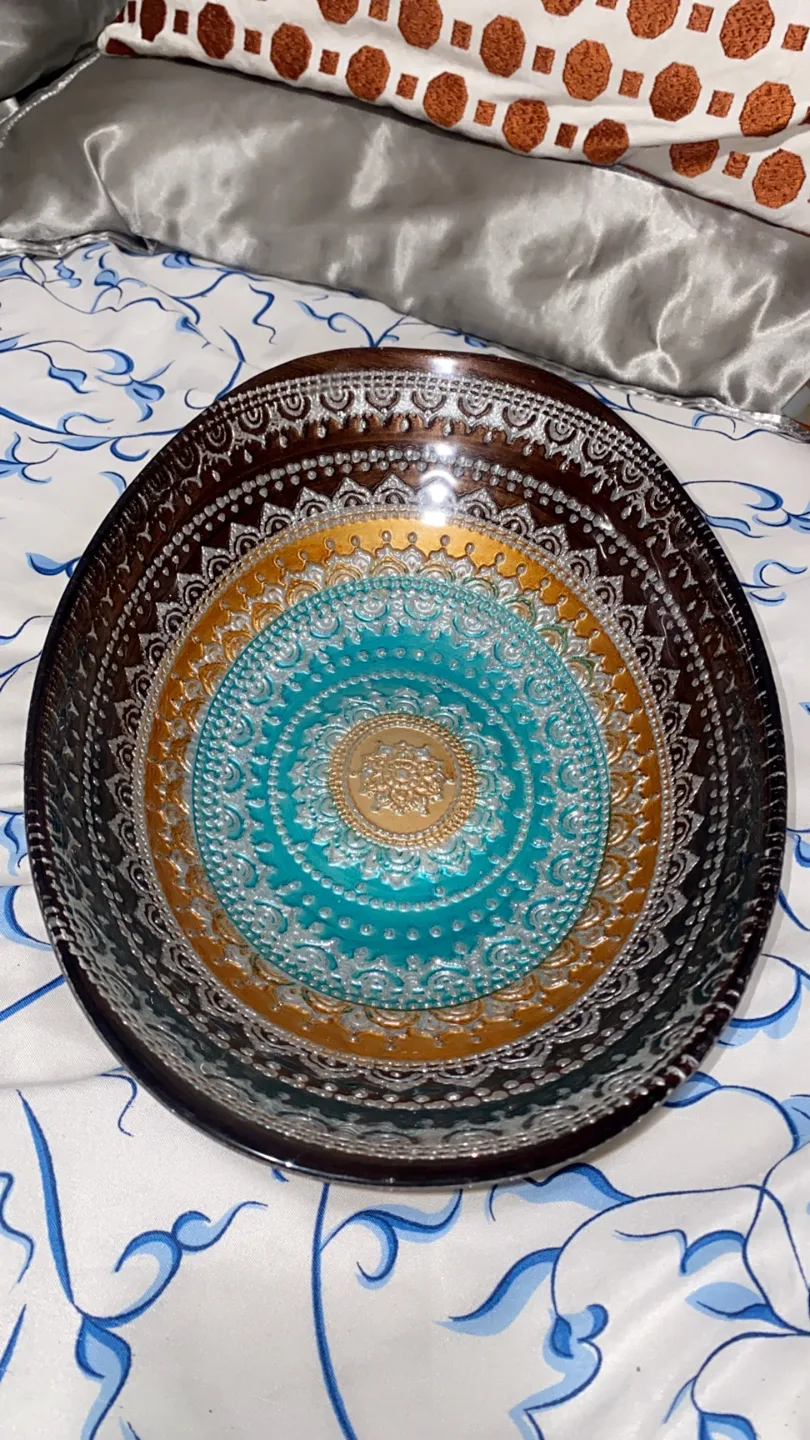 Vintage Decorative Glass Bowl thumbnail