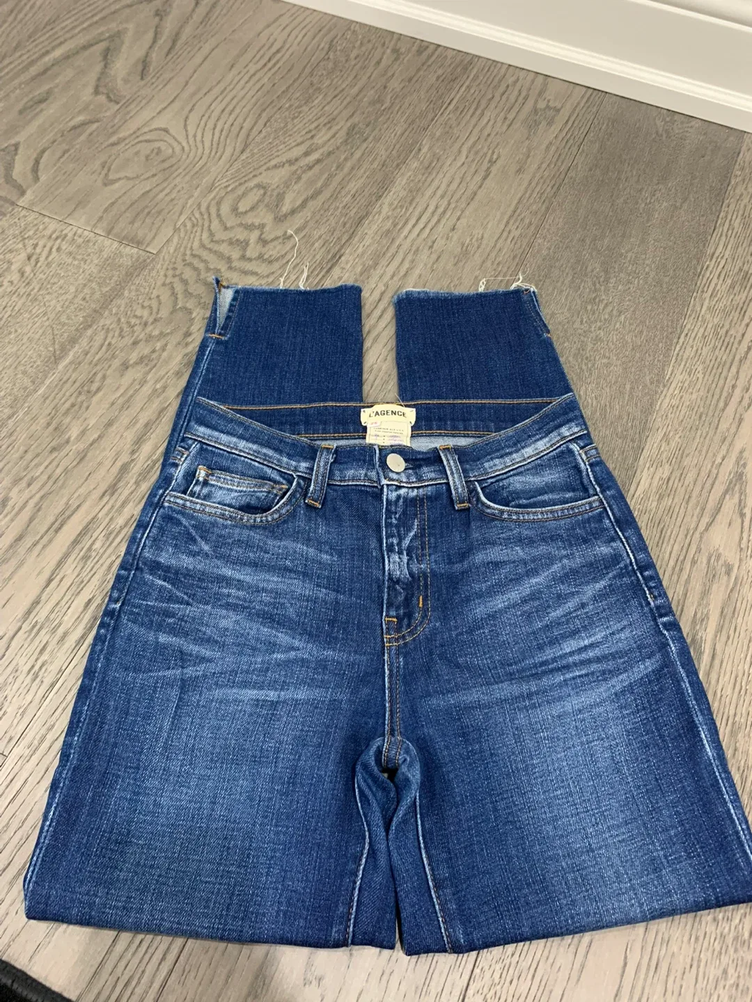 L'AGENCE Denim Jeans, Size 25 image indicator(2)