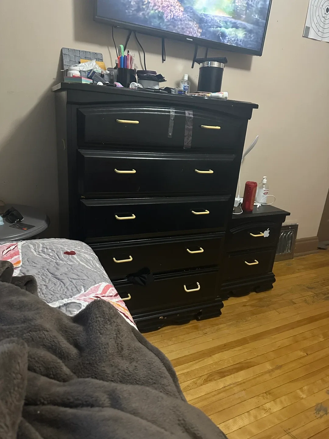 Wooden Dresser thumbnail