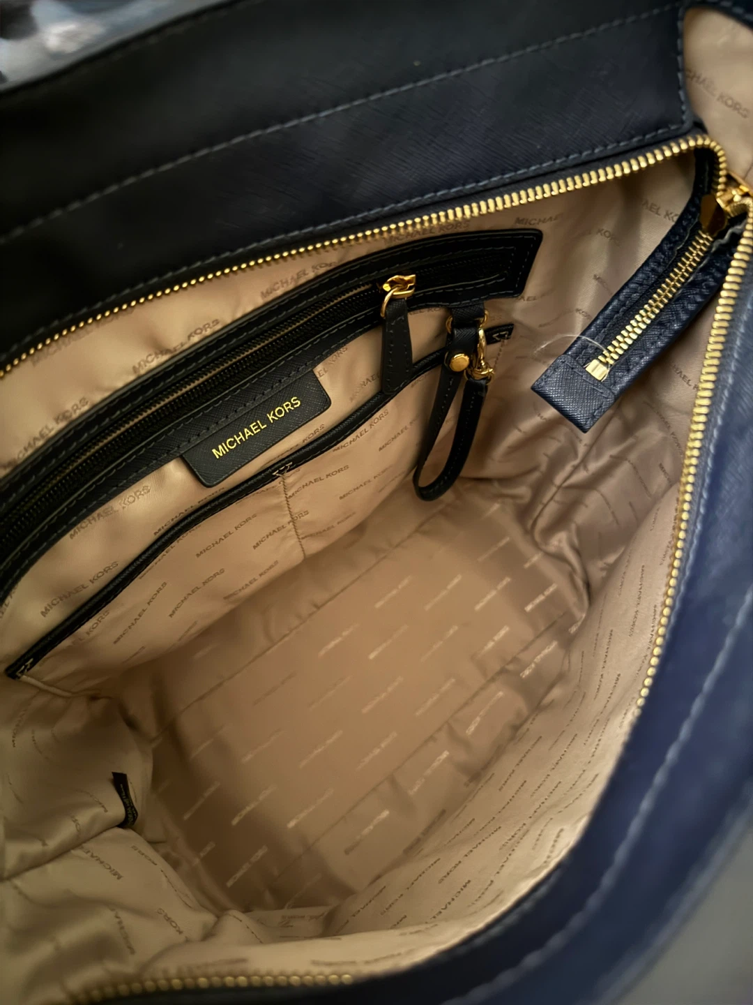 Lightly Used Large Michael Kors Navy Tote Bag - photo 3