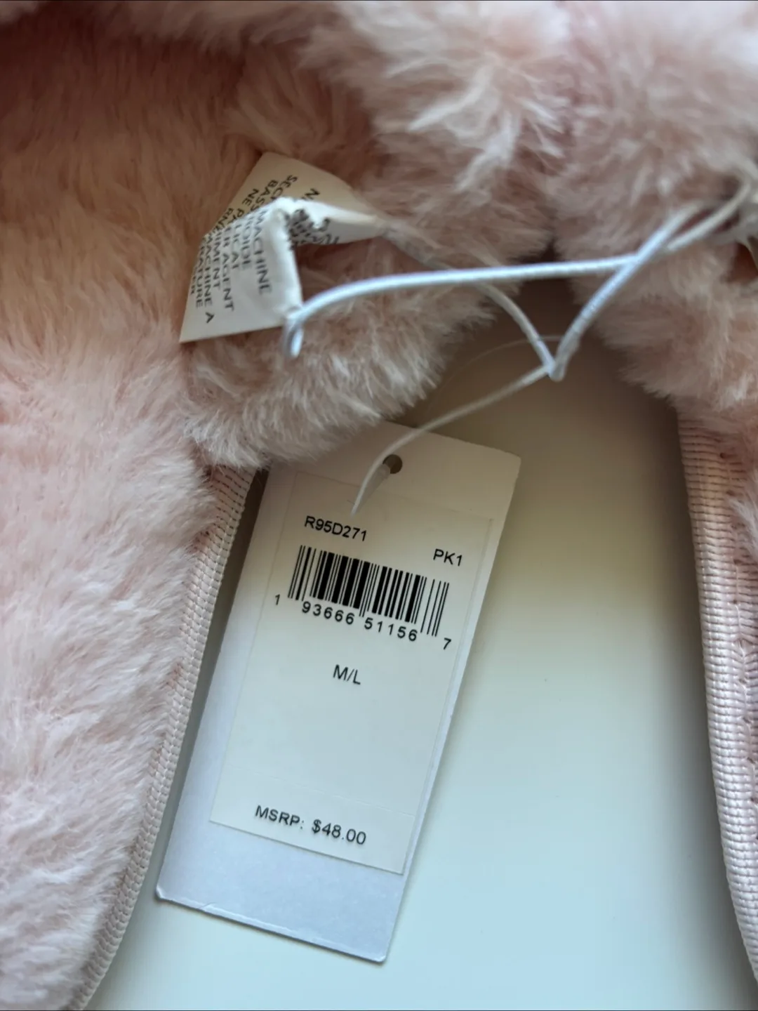 New Splendid Women's Slippers - Size M/L image indicator(2)