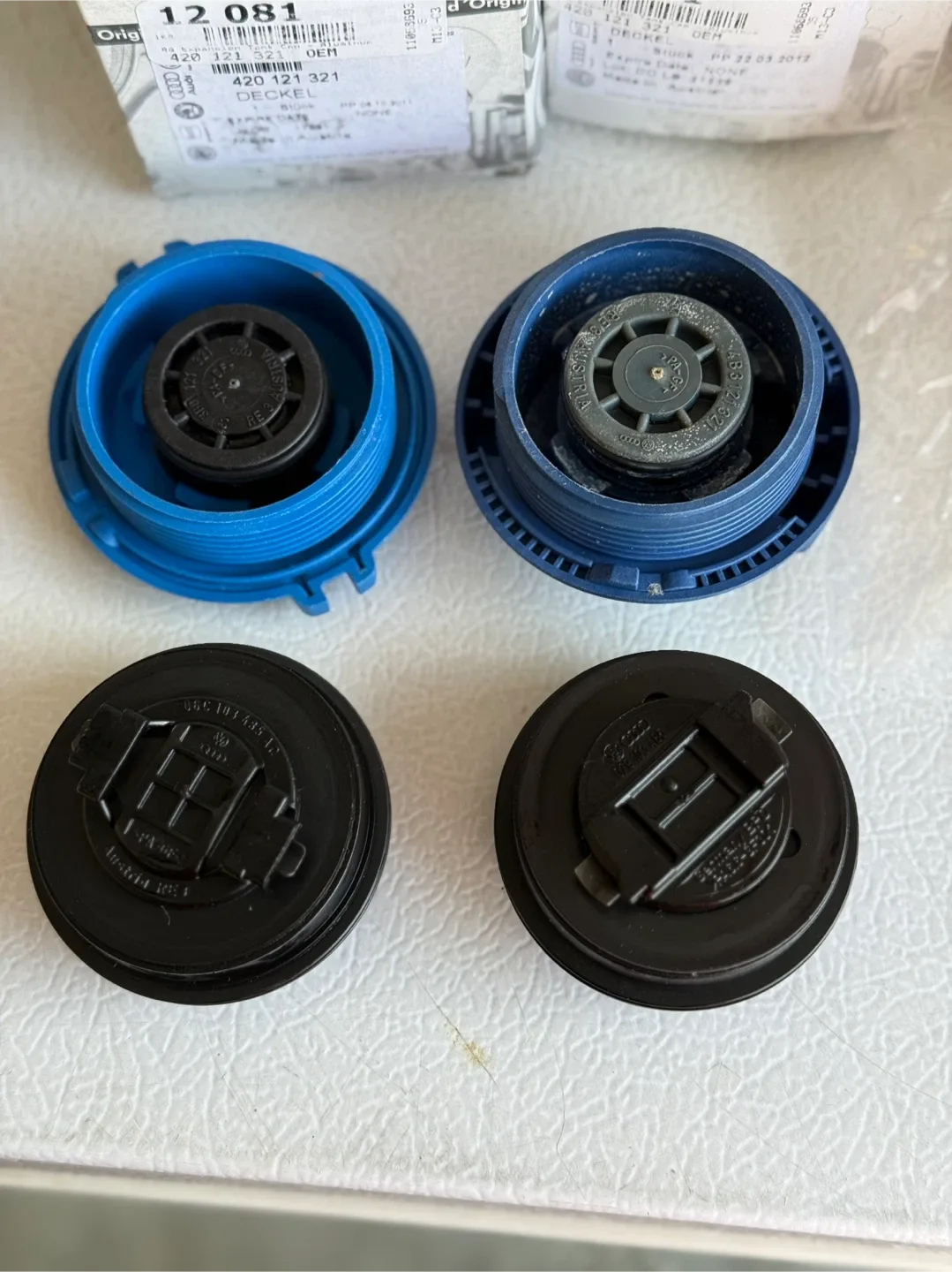 Volkswagen Group Oil & Coolant Caps image indicator(2)