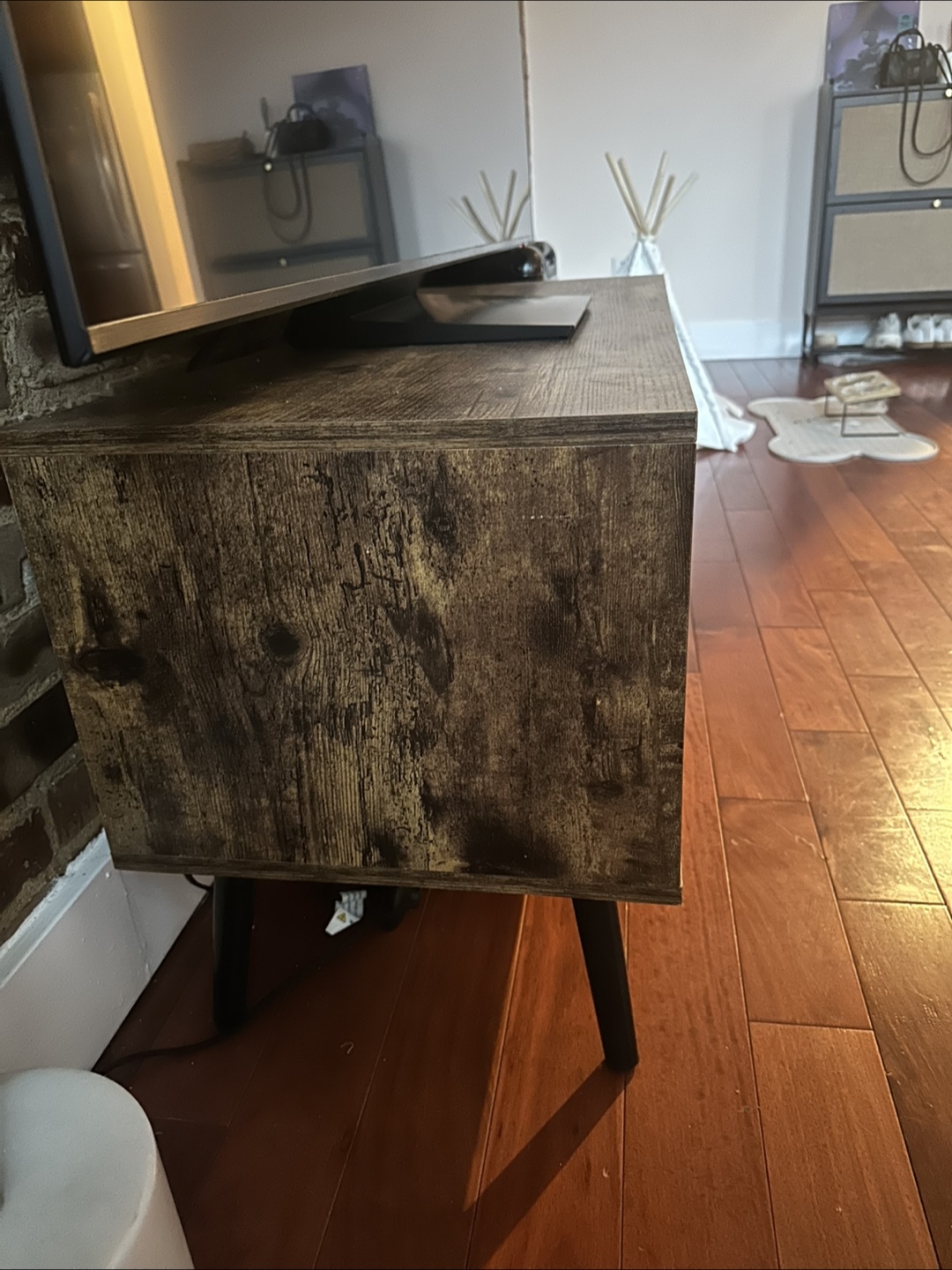 TV Stand - photo 2