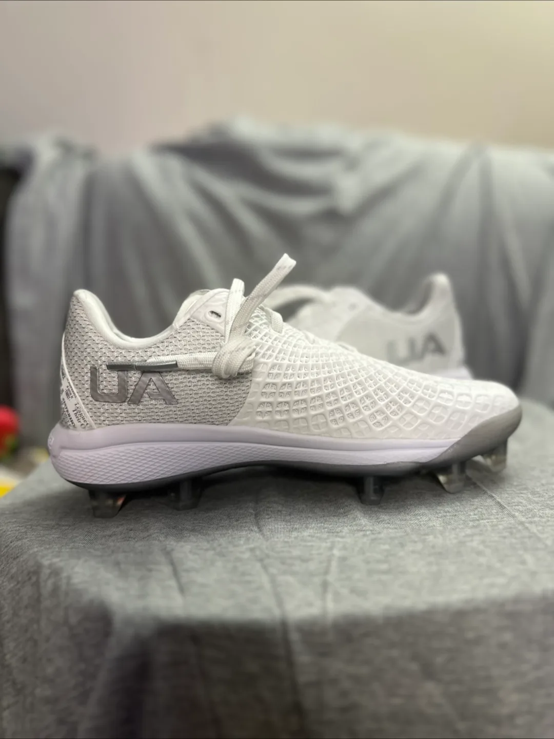 Under armour cleats image indicator(4)