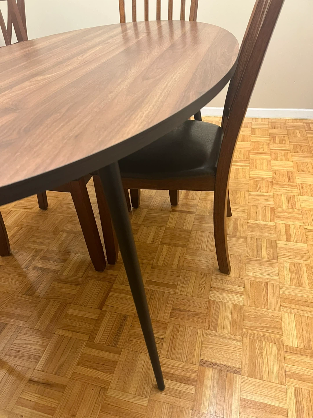 Dining Table with 4 Chairs - Wood - photo 3