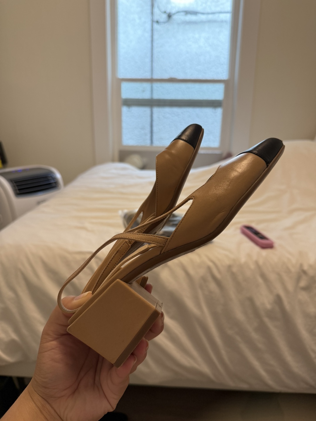 Browns Couture Beige & Black Slingback Heels - photo 4