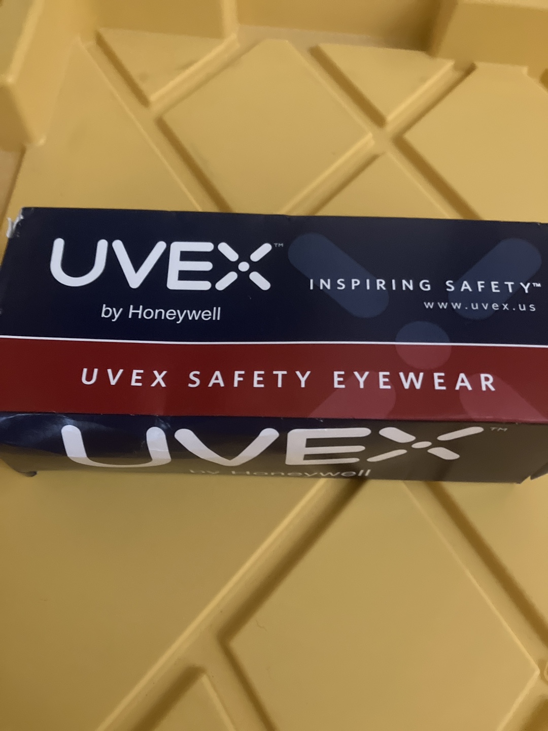 Uvex Ultra-Spec 2000 Safety Eyewear - New in Box!