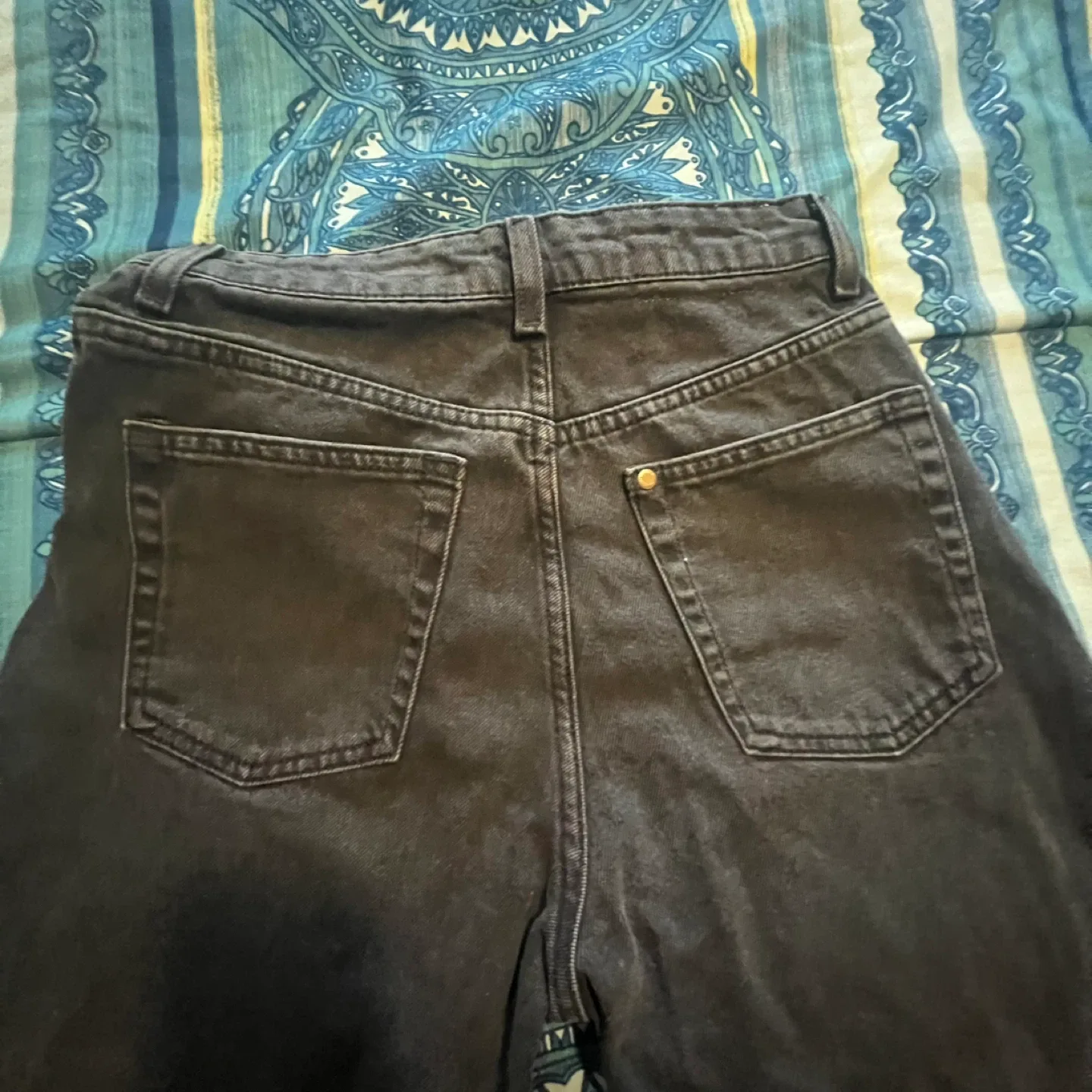 H&M 90's Baggy Jeans image indicator(9)