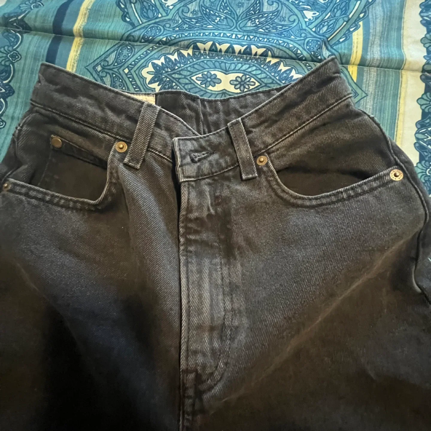 H&M 90's Baggy Jeans image indicator(4)