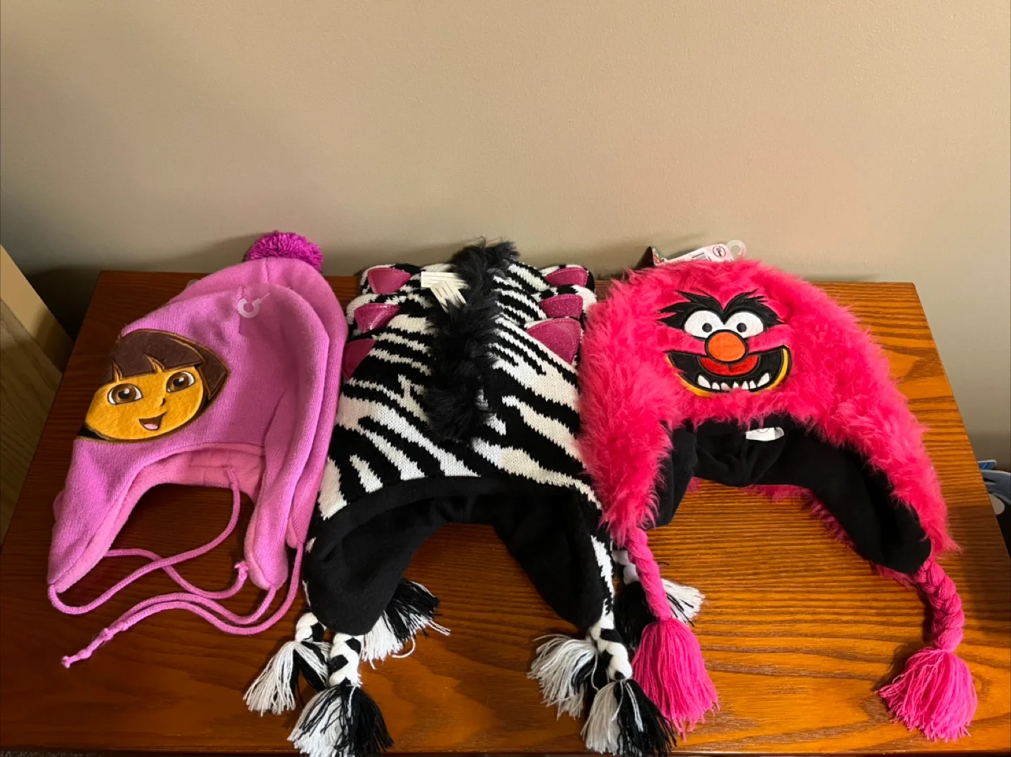 6 KIDS WINTER HATS (2-4x & Animal is 4-6x) thumbnail