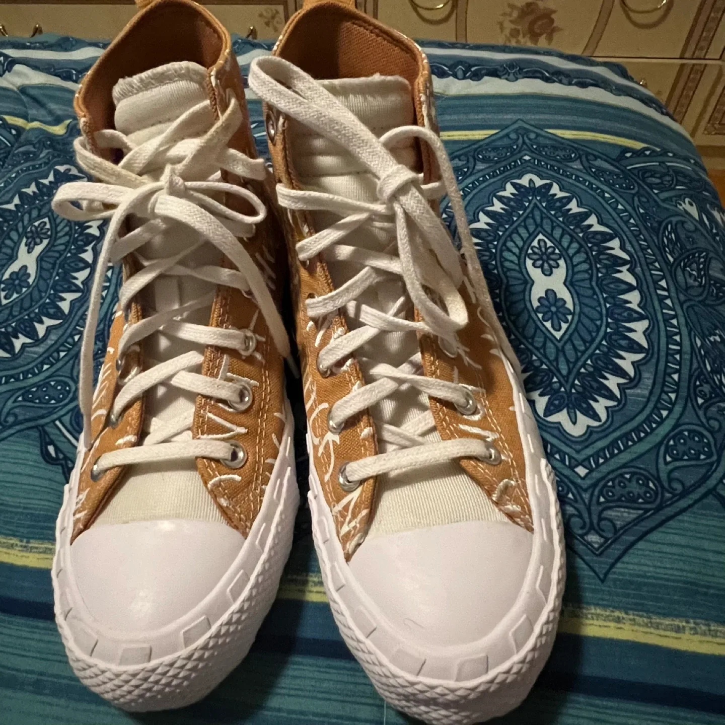 Converse 'Not a Chuck' High-Top Sneakers - Size 6 US thumbnail