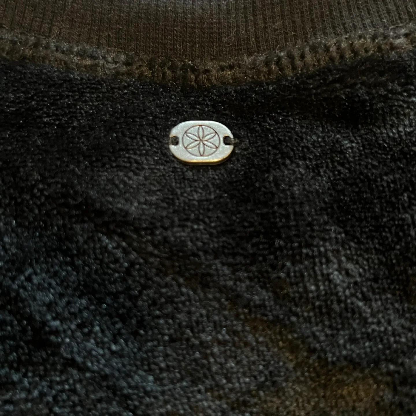 Gaiam Black Fuzzy Pullover - Size M image indicator(5)