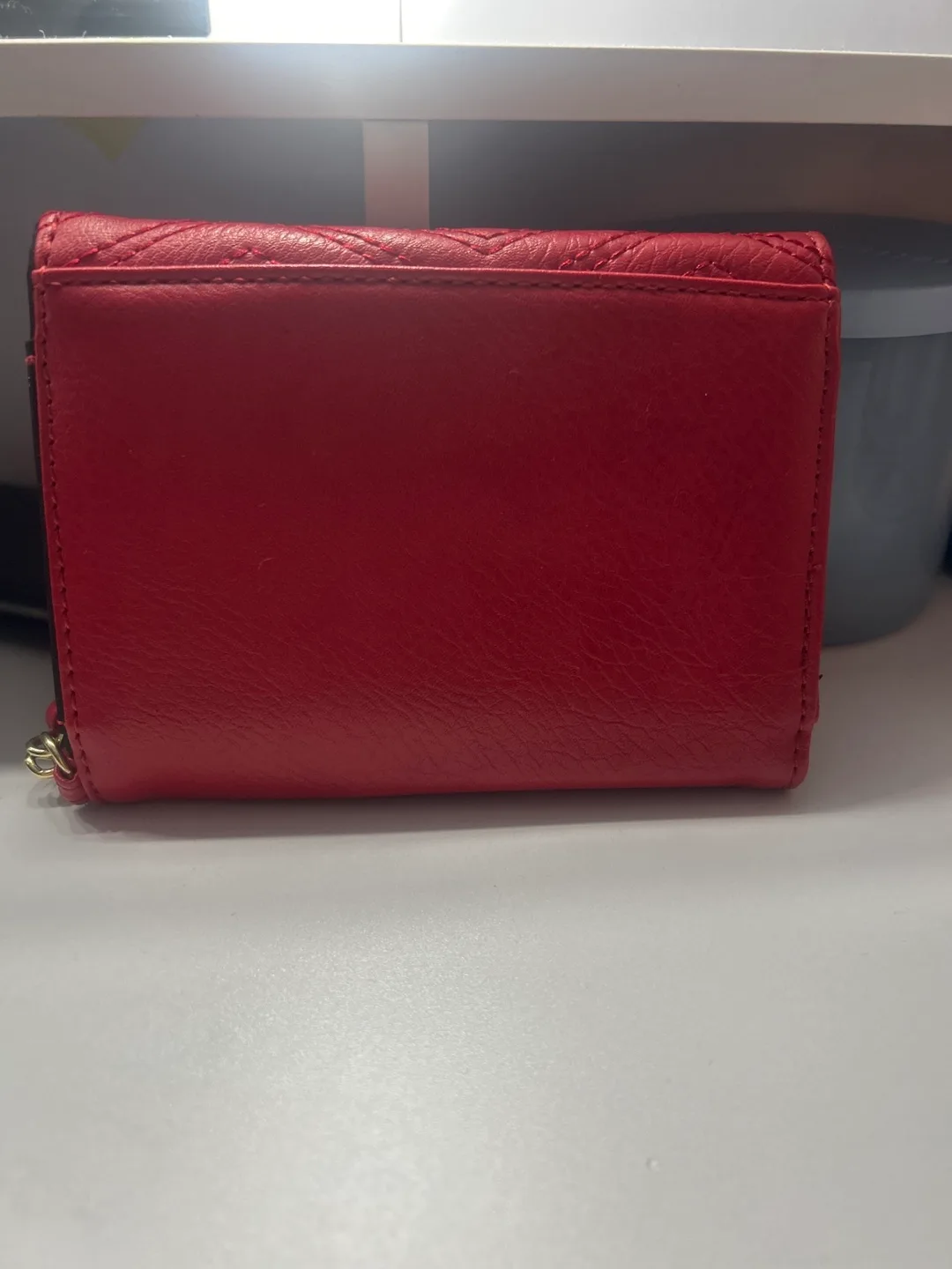 Guess Red Wallet image indicator(2)