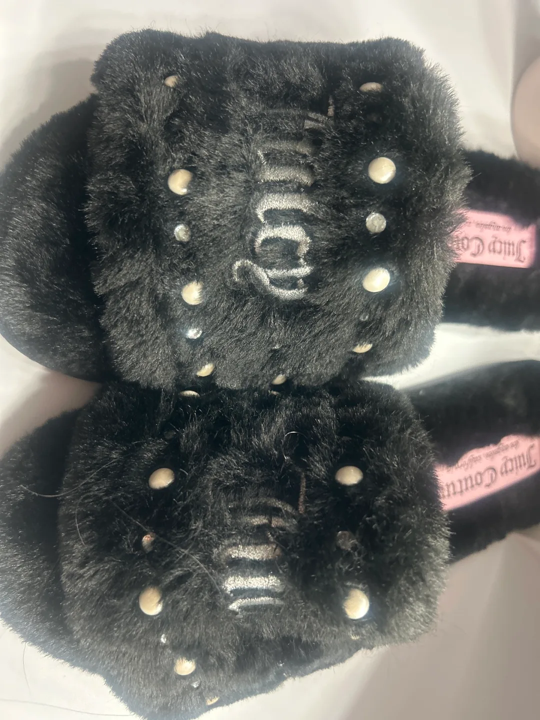 Juicy Couture Black Furry Slippers - Size 6 image indicator(2)