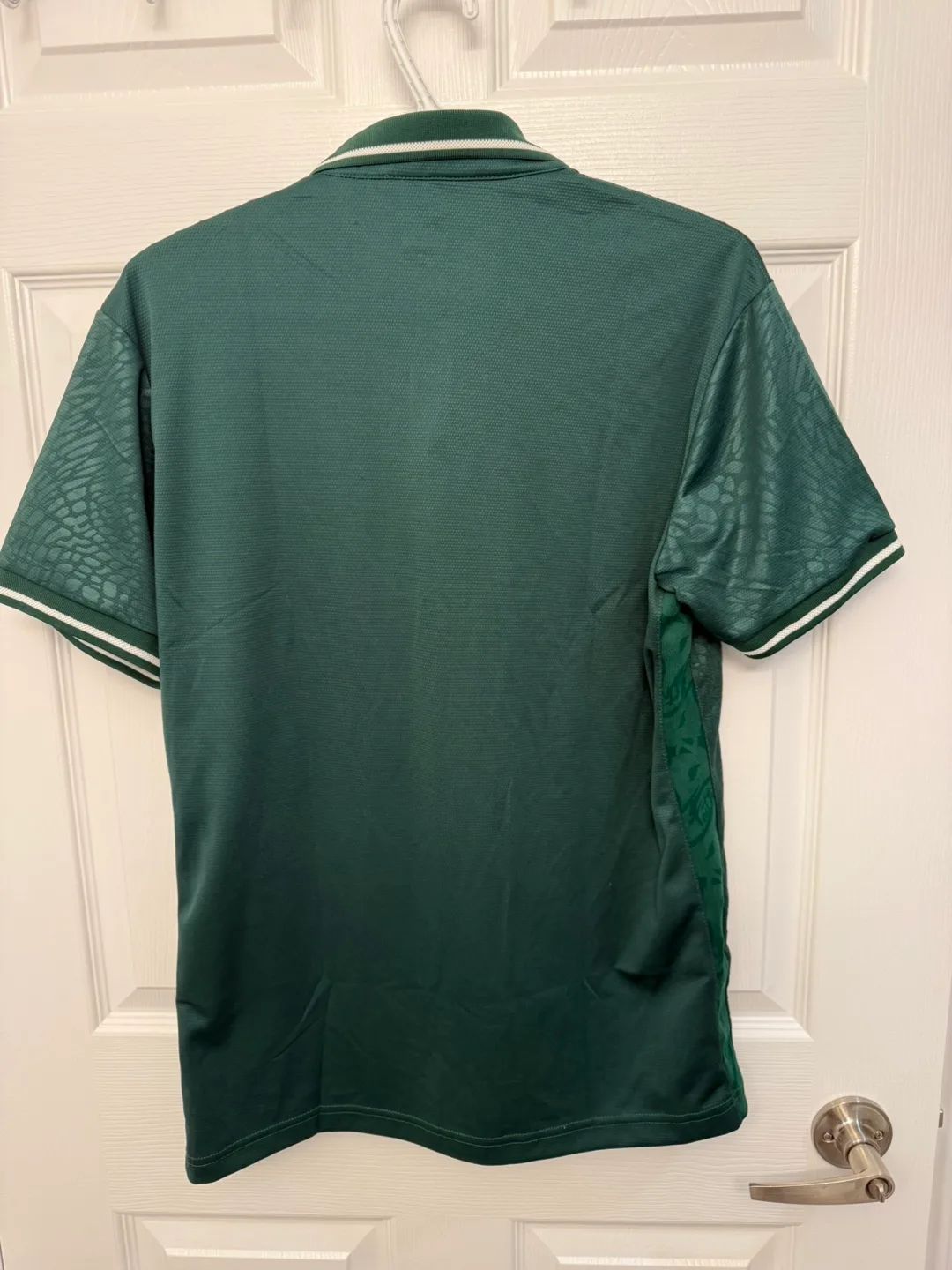 Thailand national soccer jersey men’s large (Asia sizing) image indicator(4)