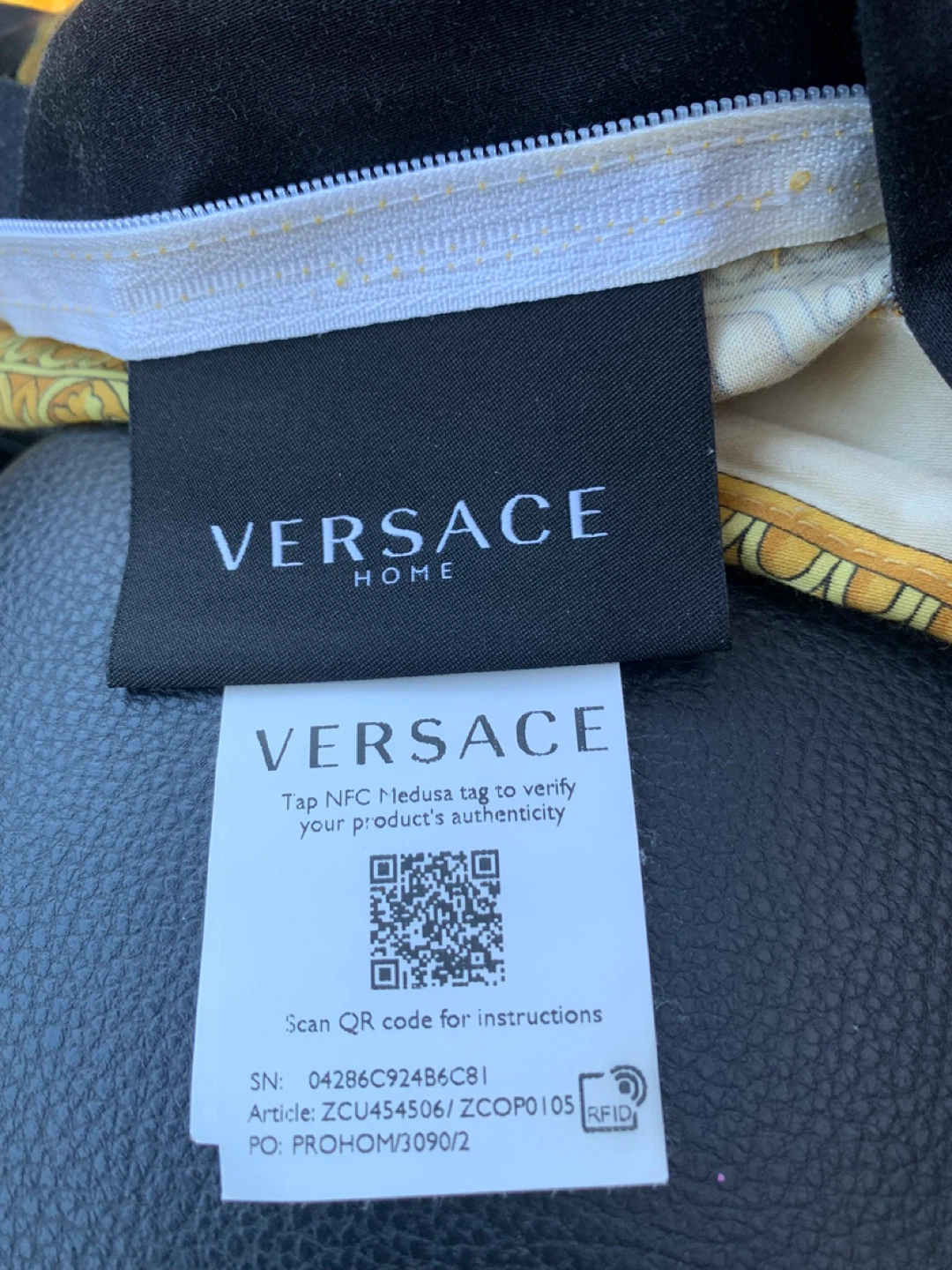 Versace Home Pillow Set - photo 2