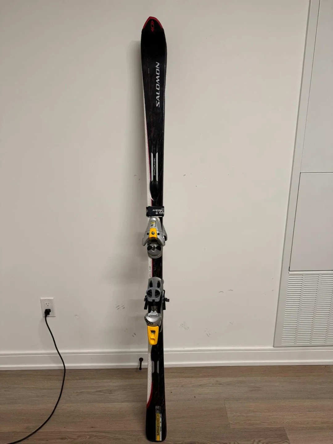 Salomon Skis thumbnail