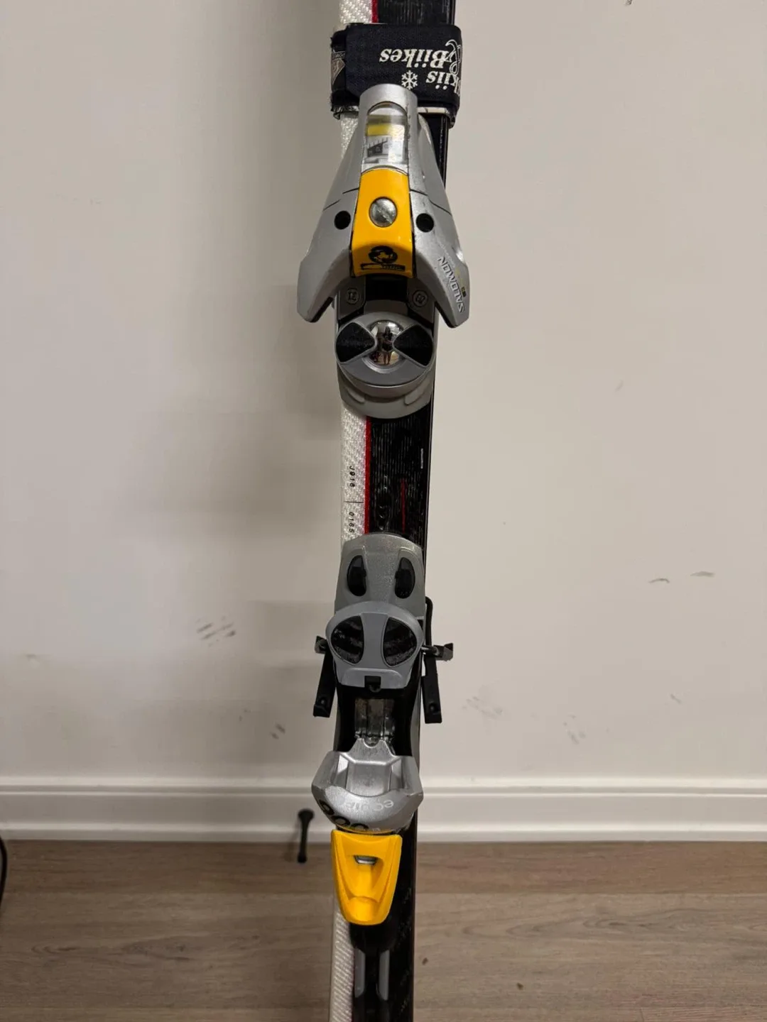 Salomon Skis image indicator(2)