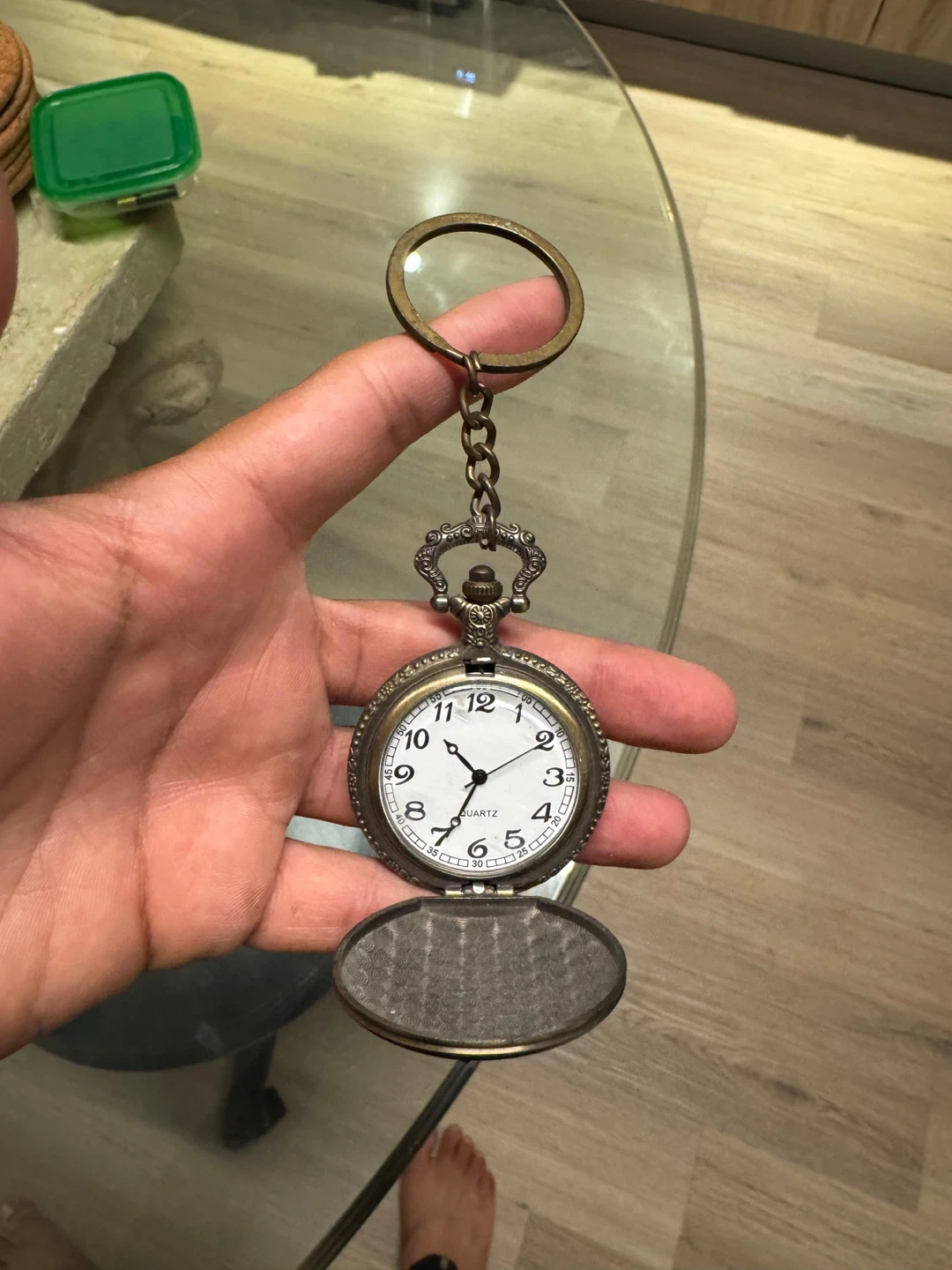 Vintage Style Pocket Watch Keychain