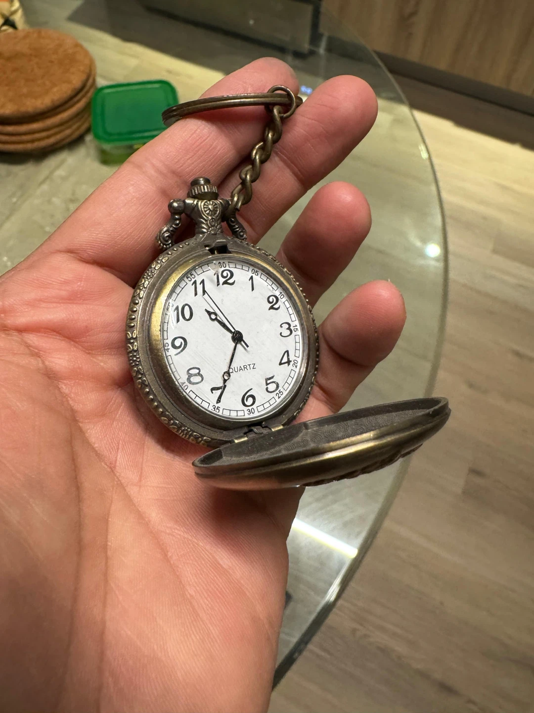 Vintage Style Pocket Watch Keychain - photo 3
