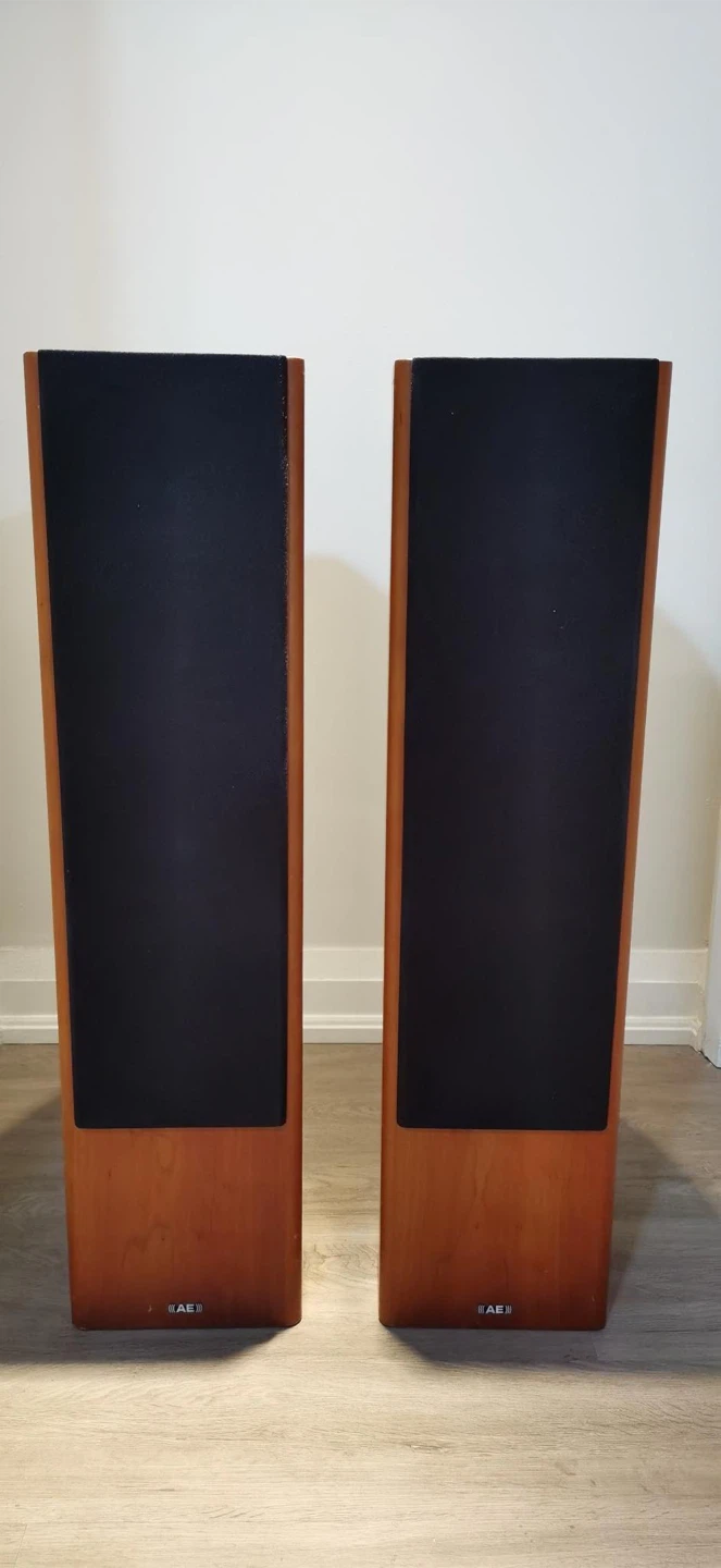AE Aelite Three Floorstanding Speakers - Pair