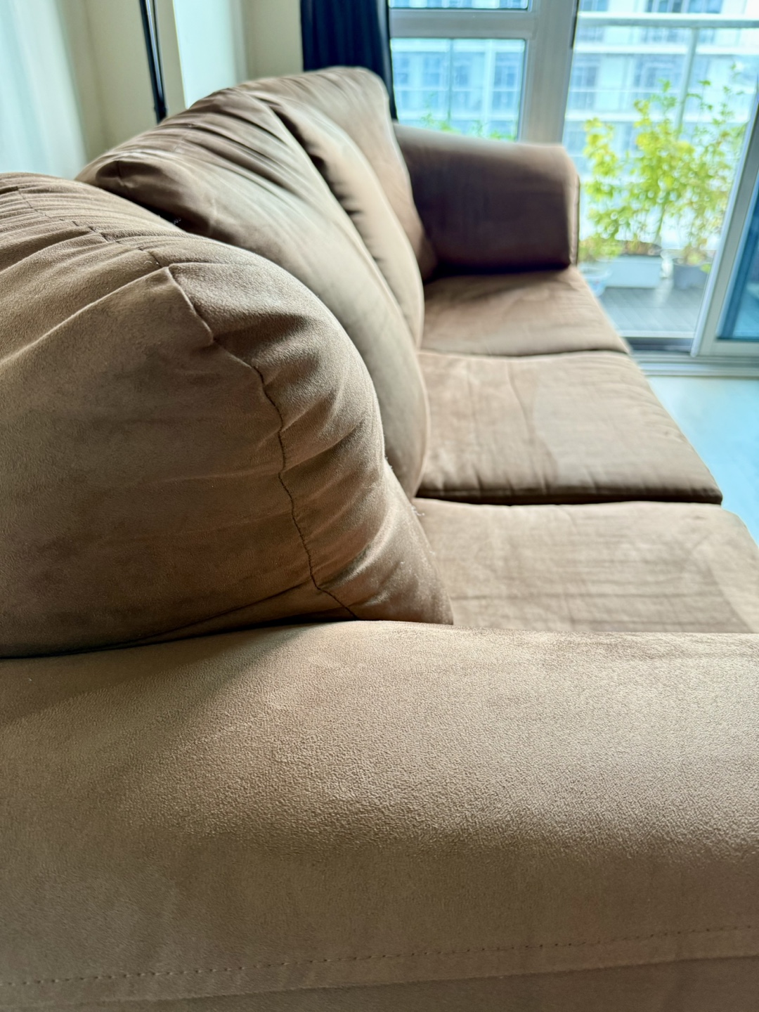 Couch Sofa Leon’s 3 Seater - Canadian made - photo 2