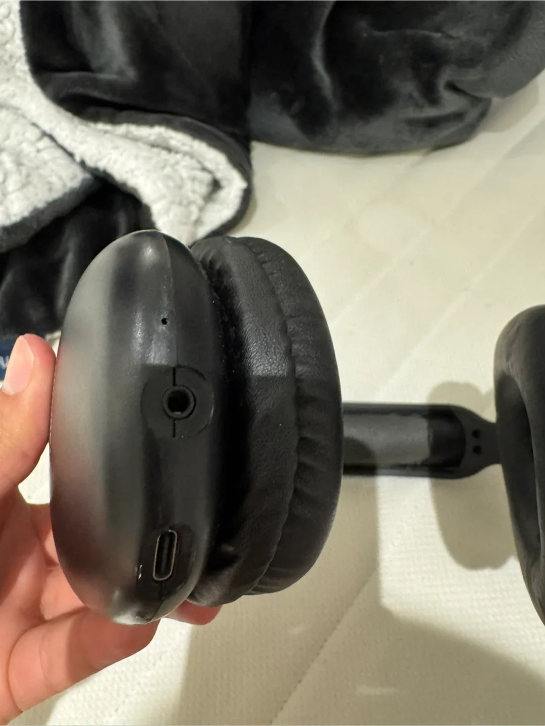 Blaupunkt Black Headphones image indicator(3)