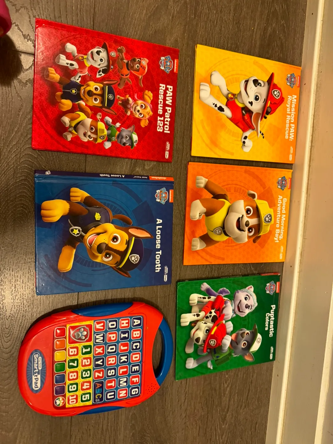 Paw Patrol Books & Smart Pad image indicator(4)