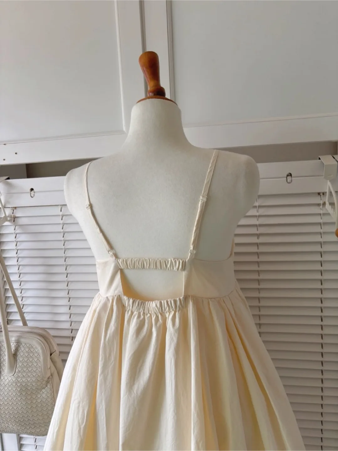 Vintage Sleeveless Fit and Flare Dress image indicator(4)