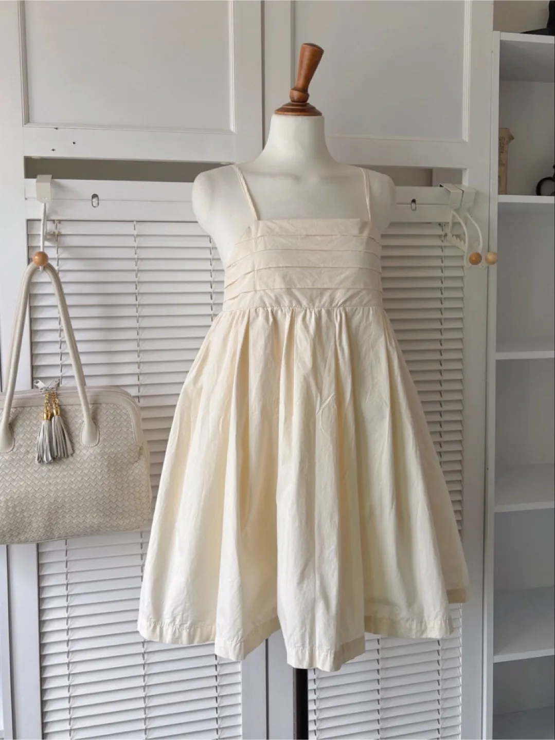 Vintage Sleeveless Fit and Flare Dress image indicator(2)