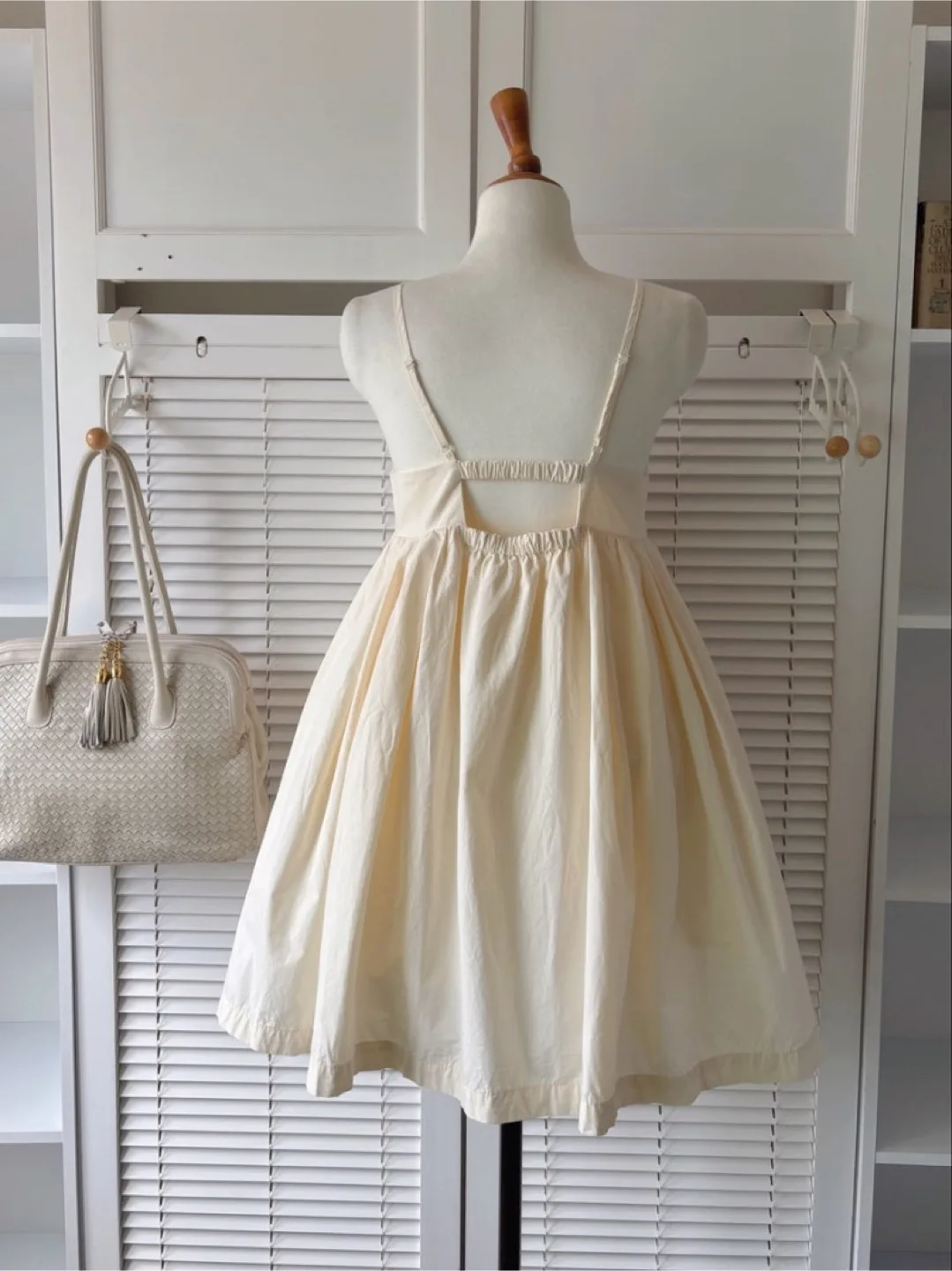 Vintage Sleeveless Fit and Flare Dress image indicator(5)