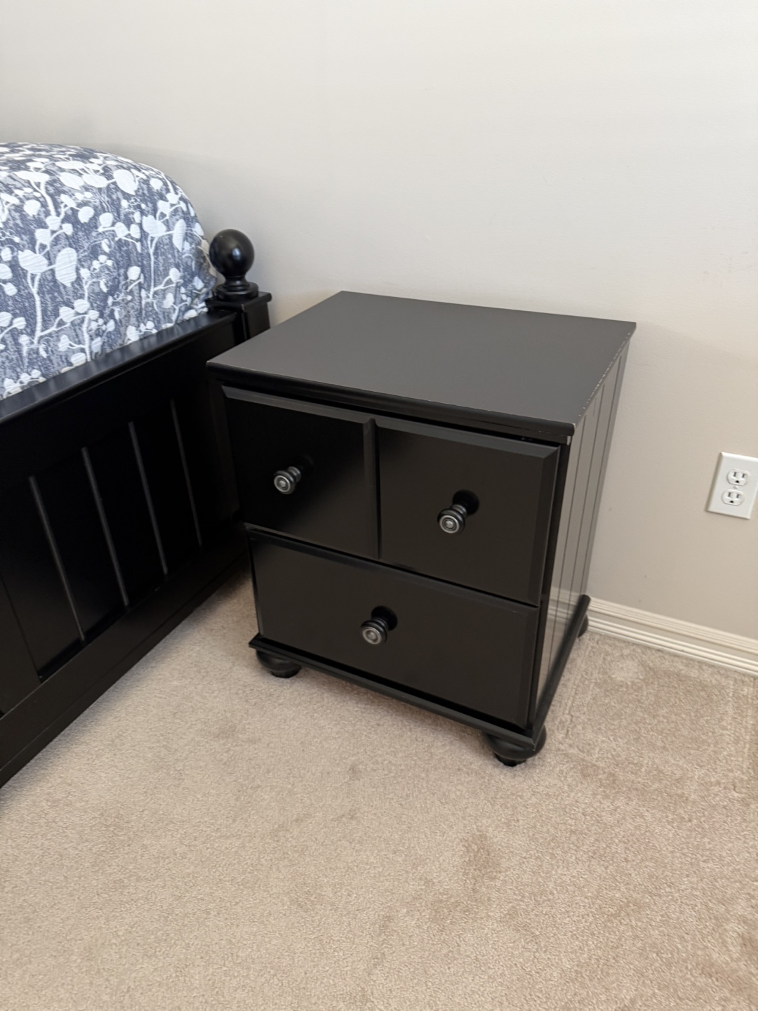 Queen Bedroom set - photo 3