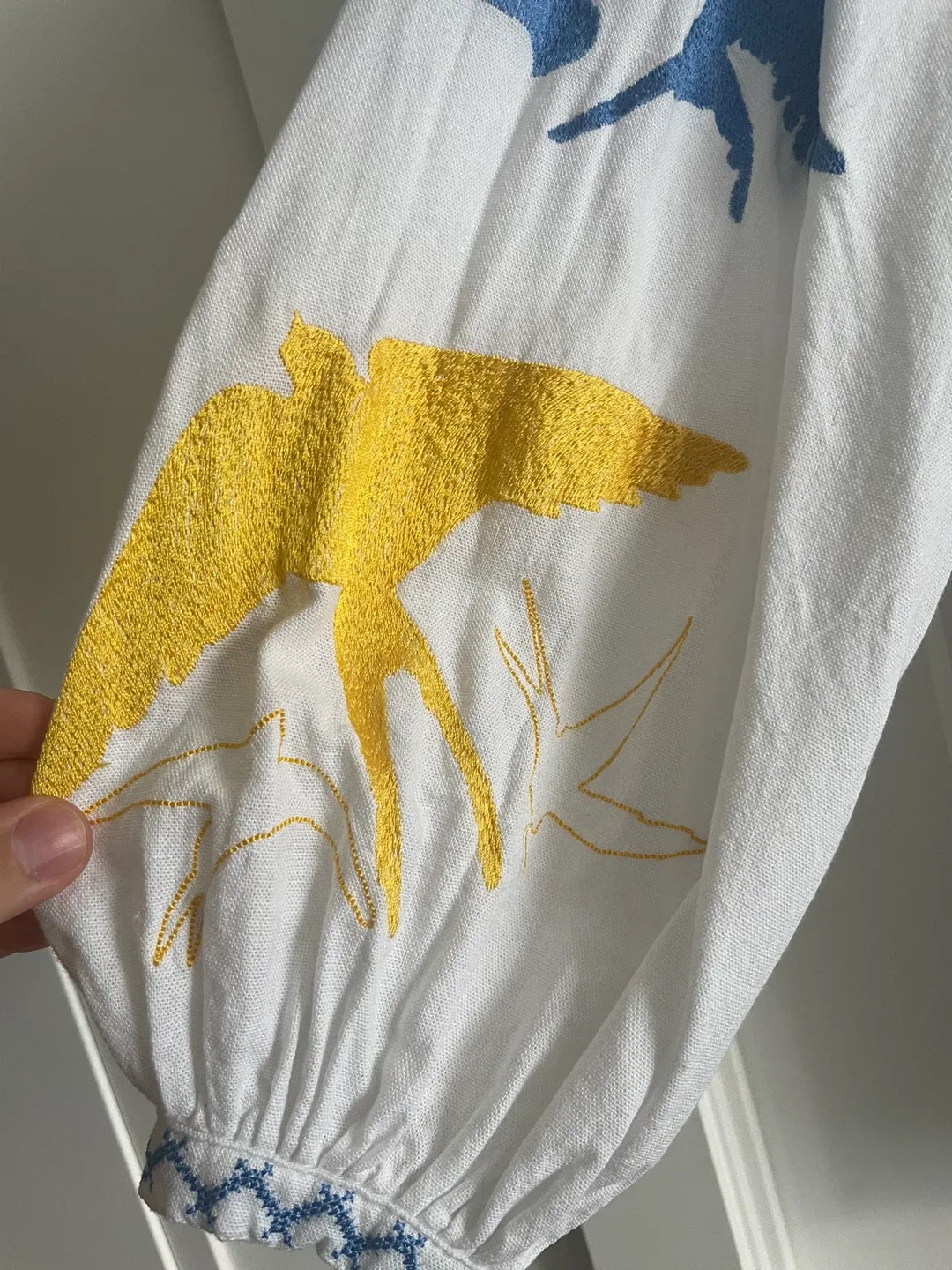 Ukrainian Vyshyvanka Size Medium Large image indicator(3)