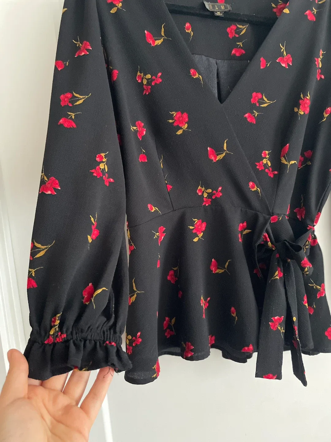 OLM Floral Wrap Blouse - Size M image indicator(4)