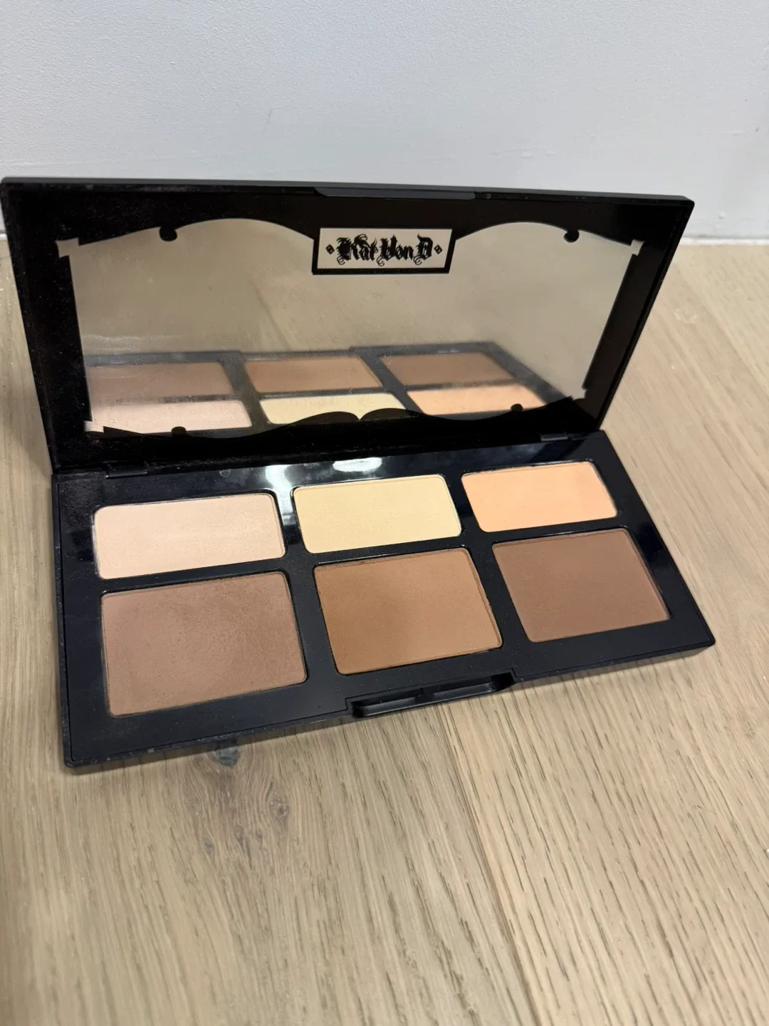Kat Von D Shade + Light Contour Palette