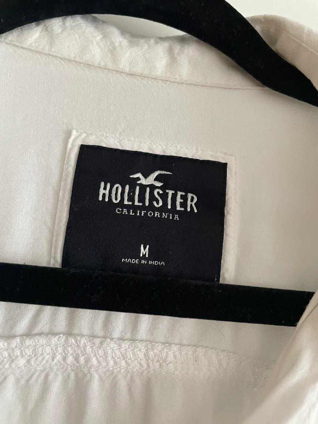 Hollister Floral Button-Down Shirt - Size M image indicator(3)