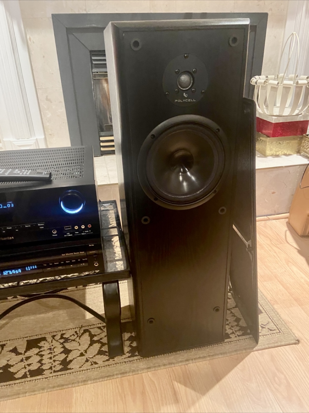 Harman/Kardon AVR 700 Receiver with Polycelle Speakers - photo 4